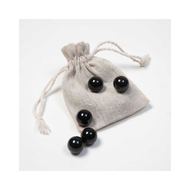 5 Kugeln schwarz im Säckchen  